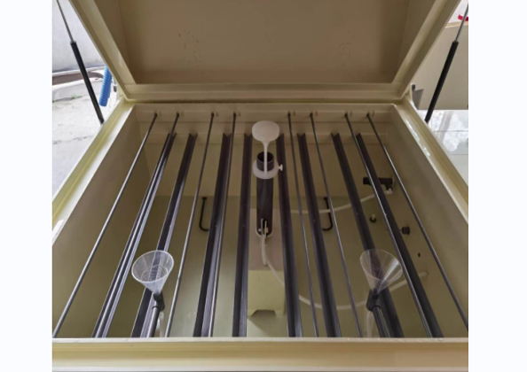 鹽霧試驗(yàn)箱能用食用鹽來操作嗎？