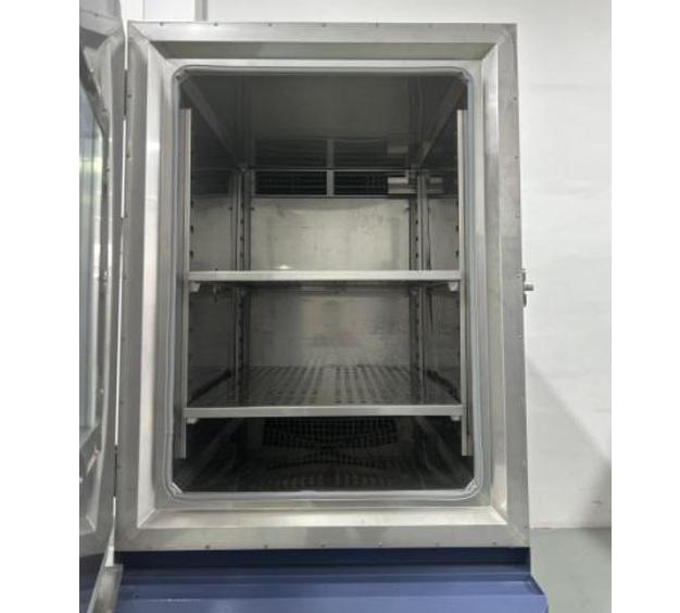 高低溫試驗箱有哪些樣品禁止放入測試呢？